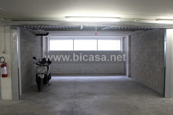 img_5317 - Garage Box auto Posto auto Pesaro (PU) CENTRO CITTA, CELLETTA 